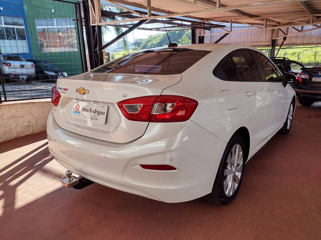 CHEVROLET CRUZE