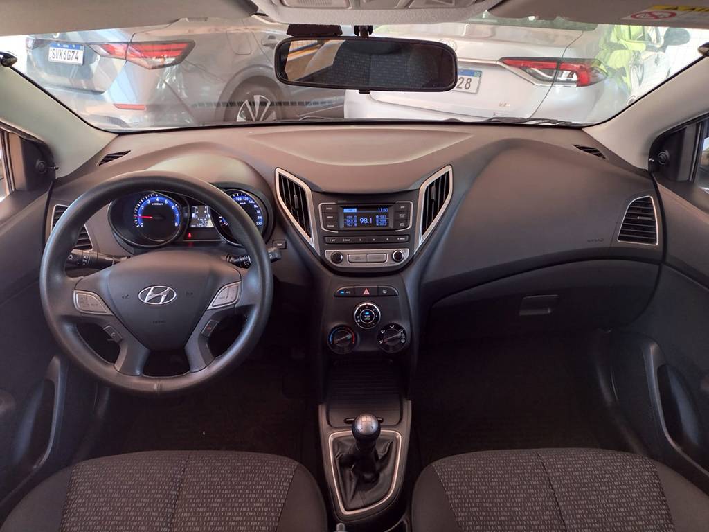 HYUNDAI HB20