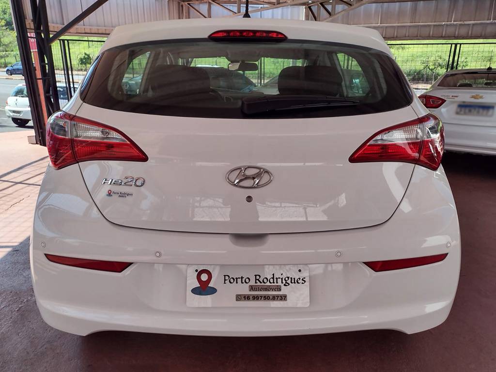 HYUNDAI HB20