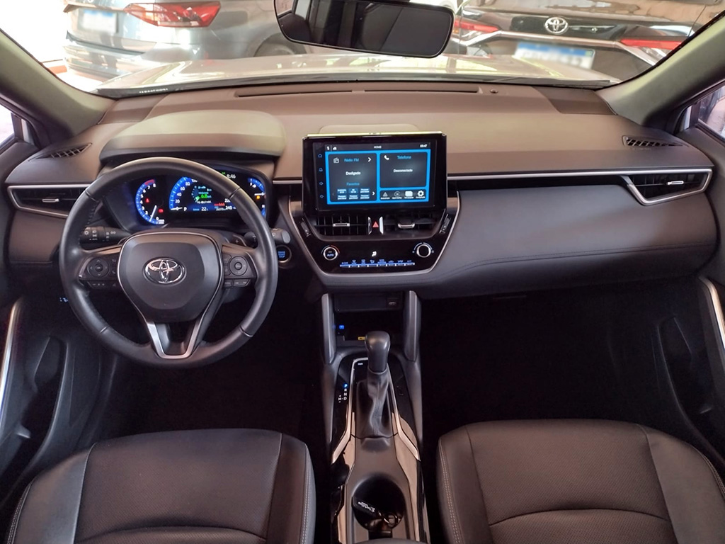 TOYOTA COROLLA CROSS