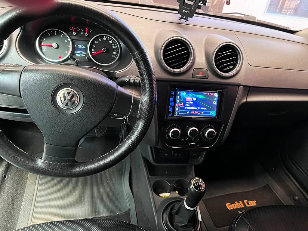 VOLKSWAGEN SAVEIRO