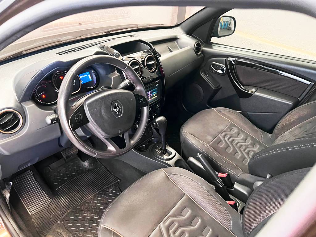 RENAULT DUSTER
