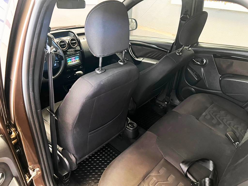 RENAULT DUSTER