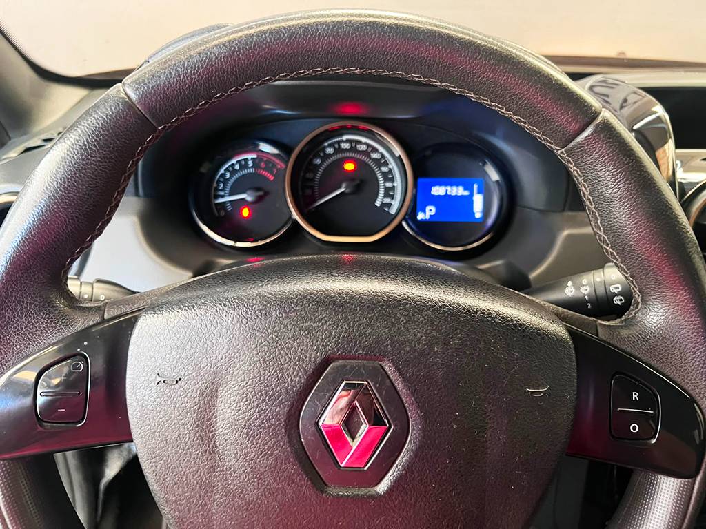 RENAULT DUSTER