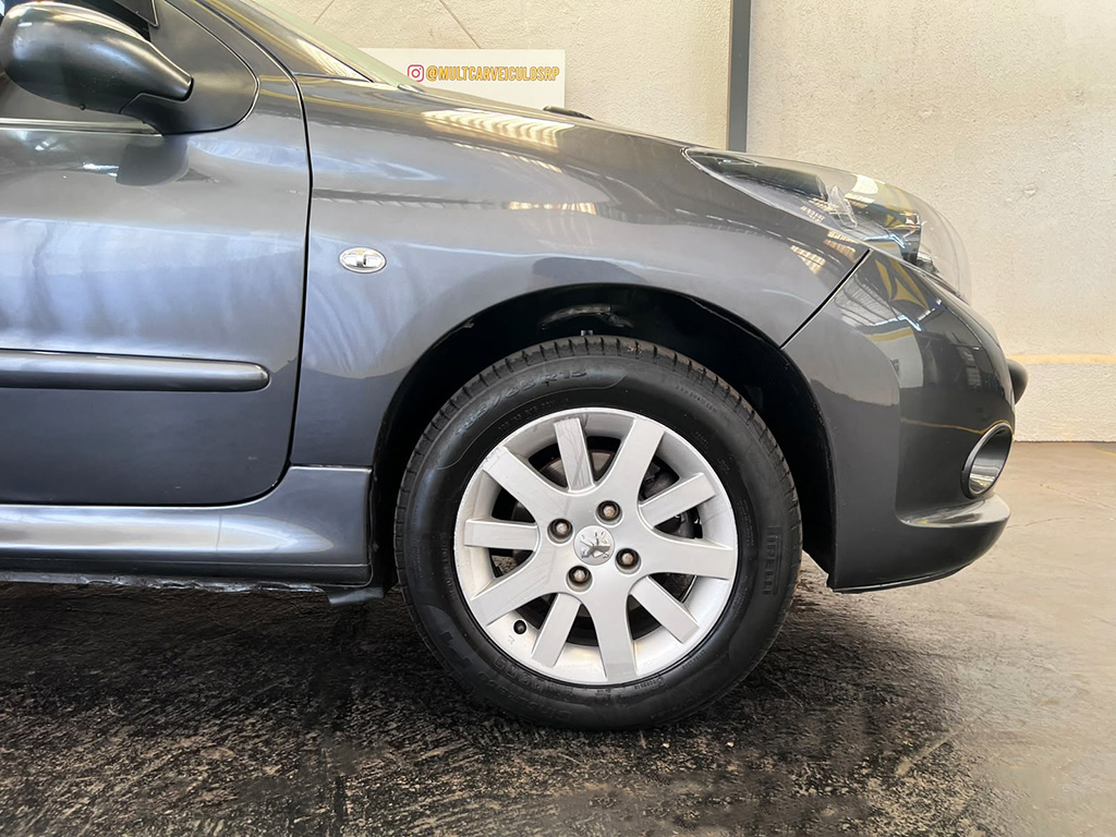 PEUGEOT 207