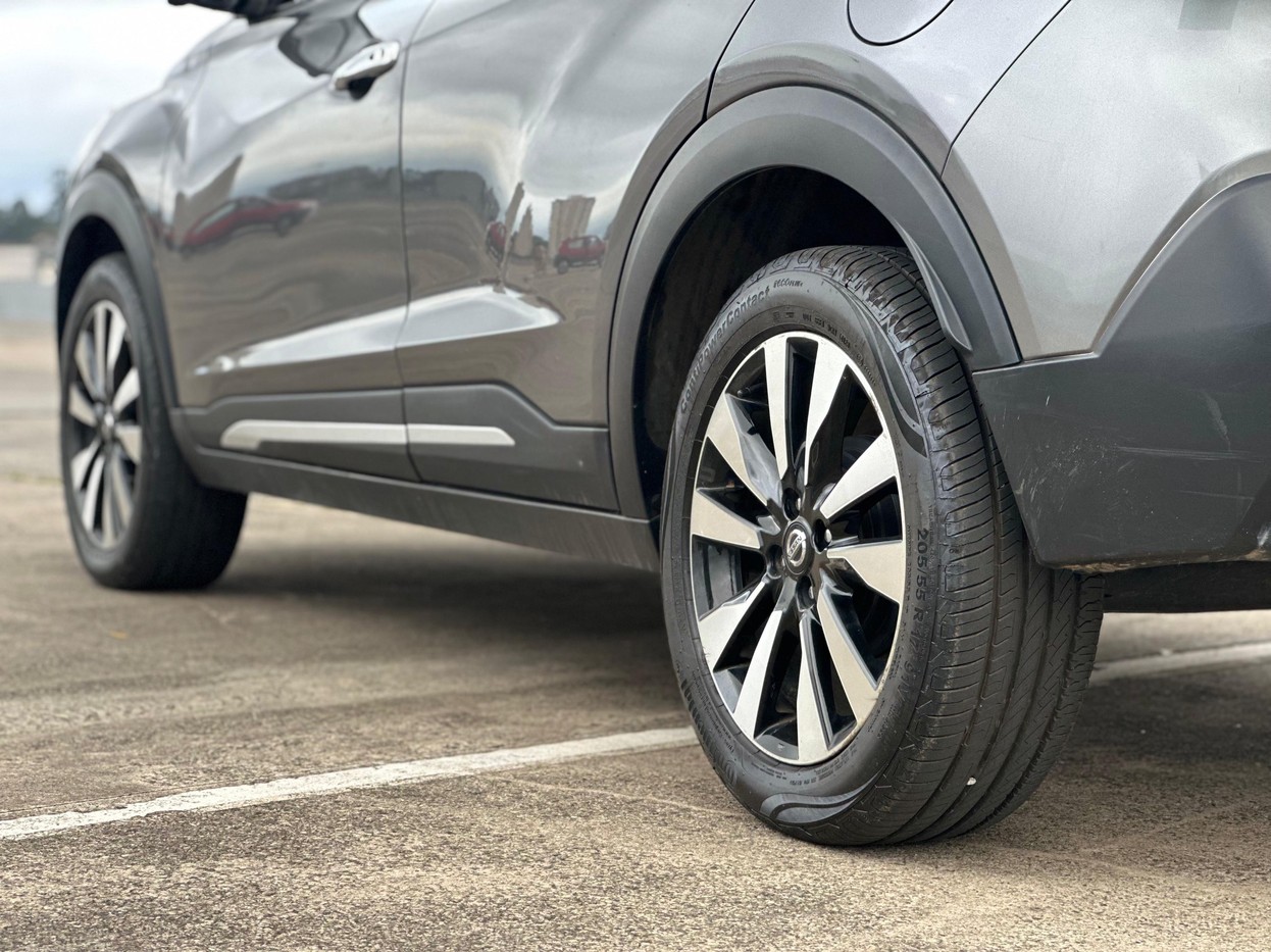 Car Image 10