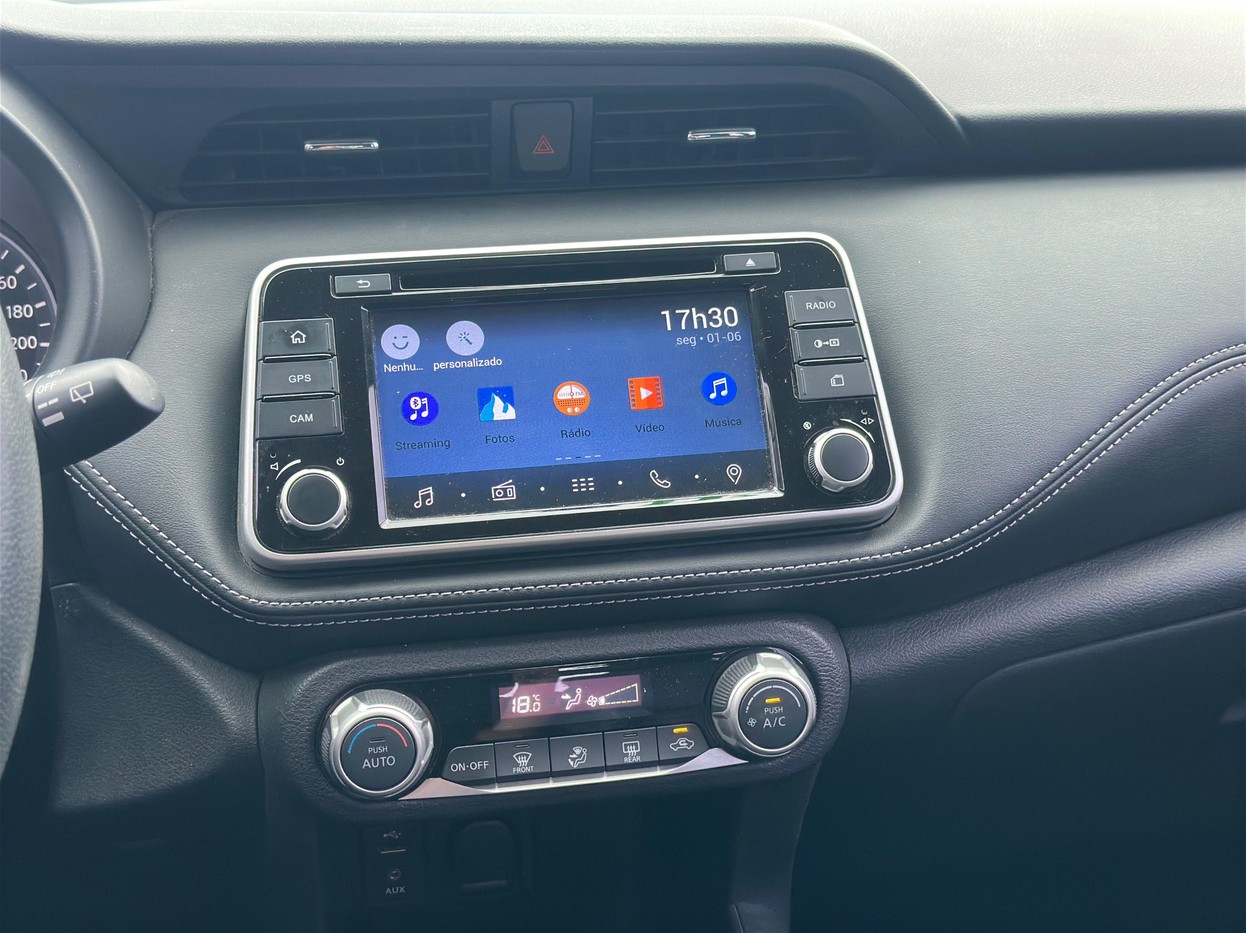 Car Image 13