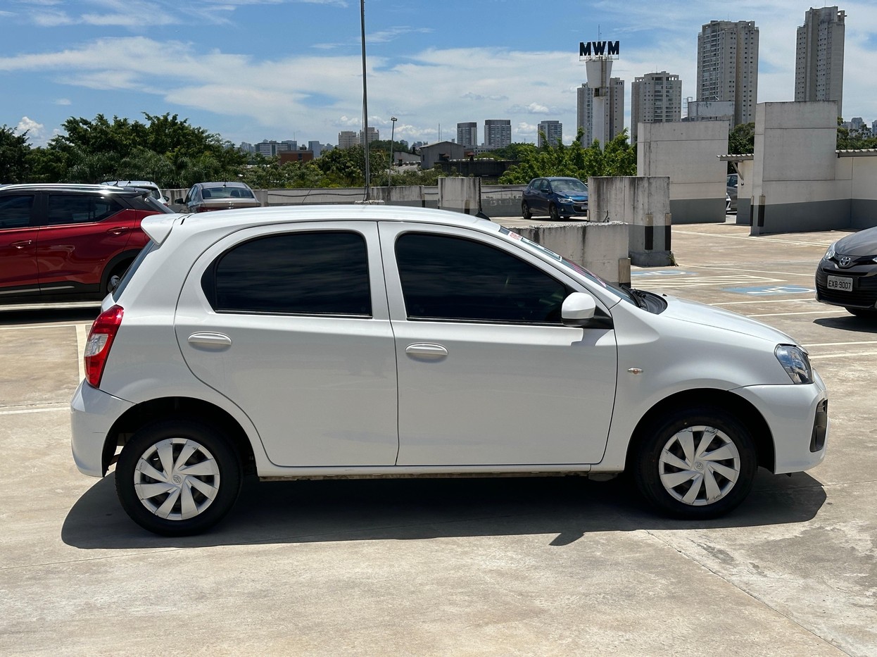 Car Image 6