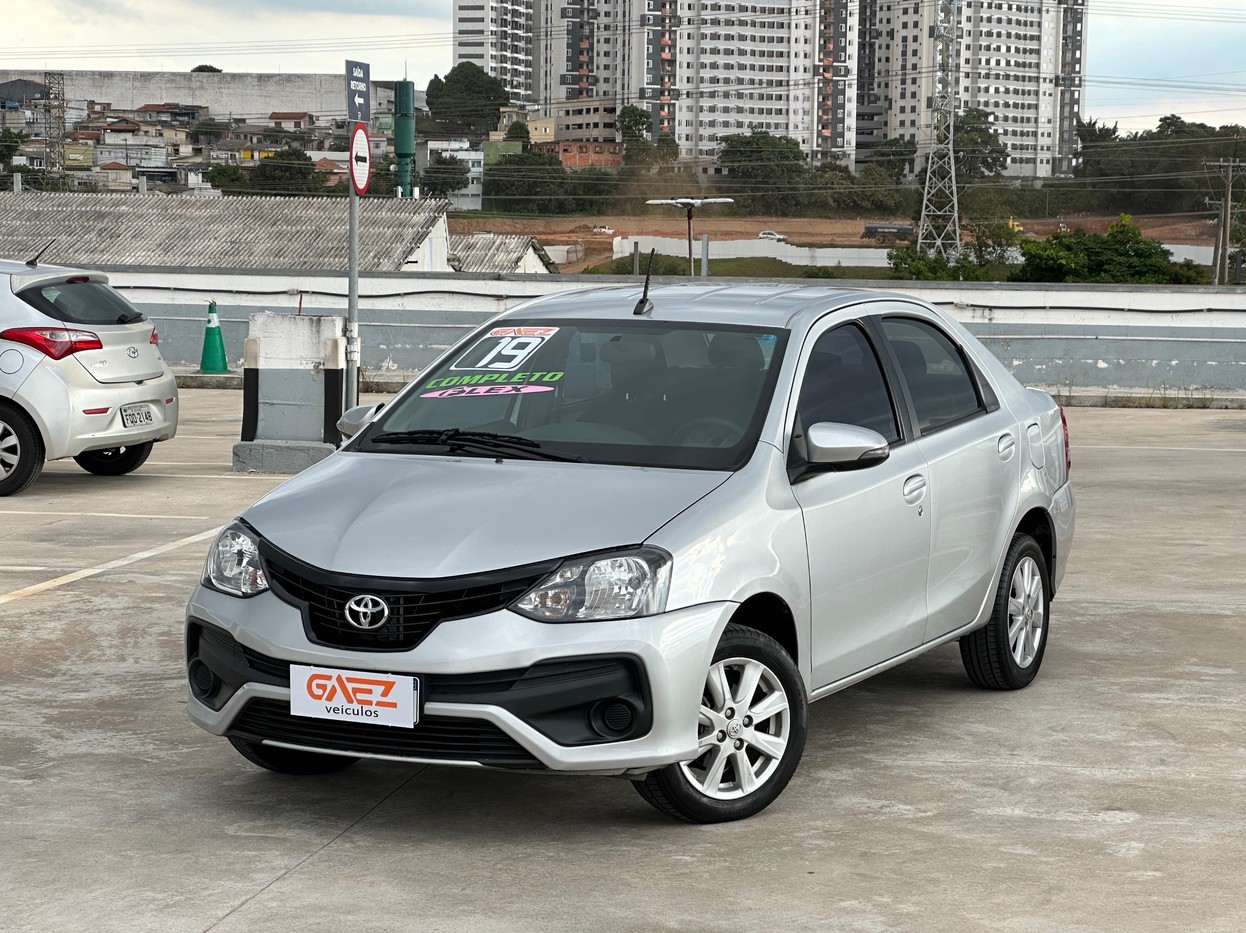 ETIOS 1.5 X PLUS SEDAN 16V
