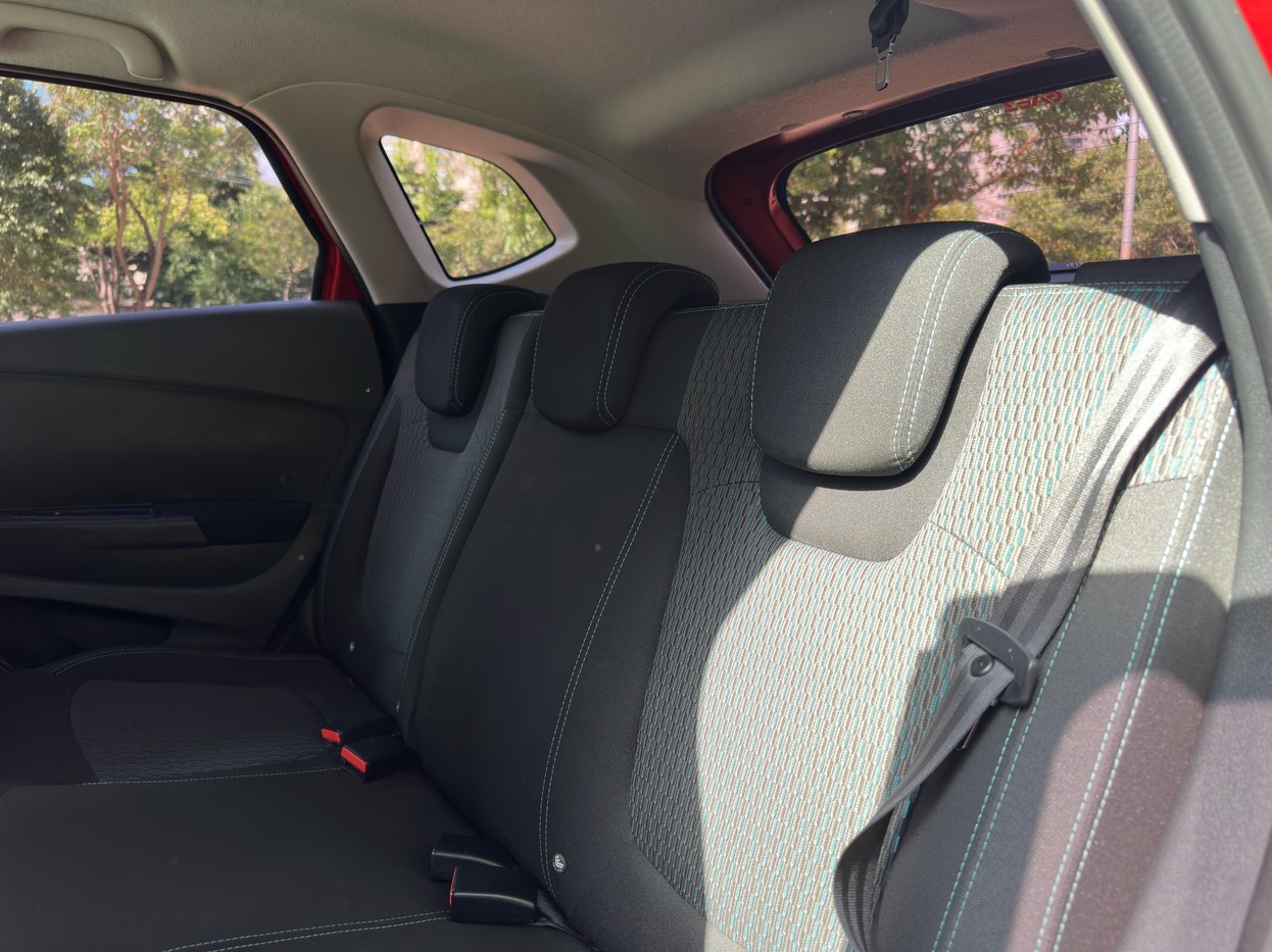 Car Image 13
