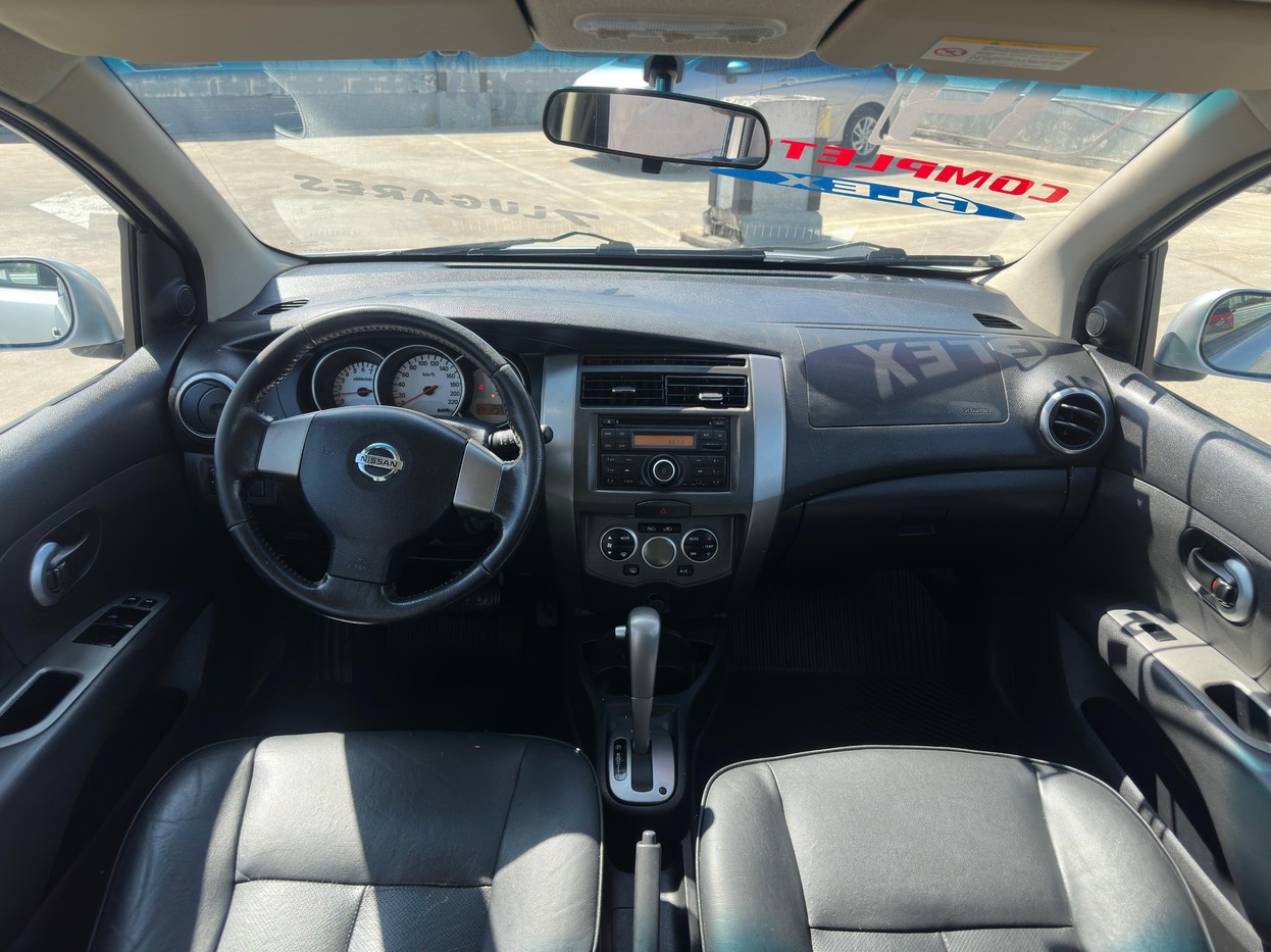 Car Image 18