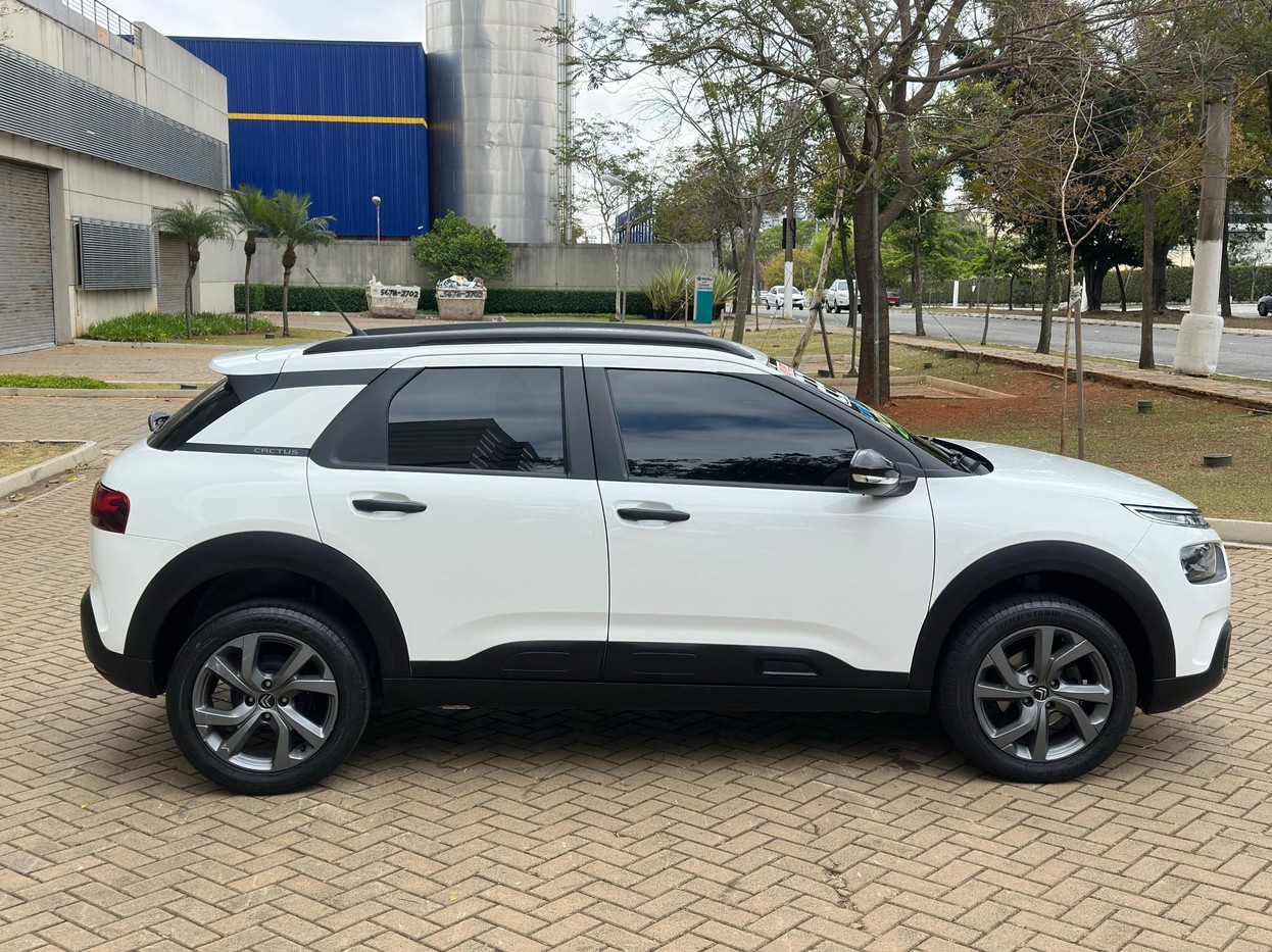 Car Image 11