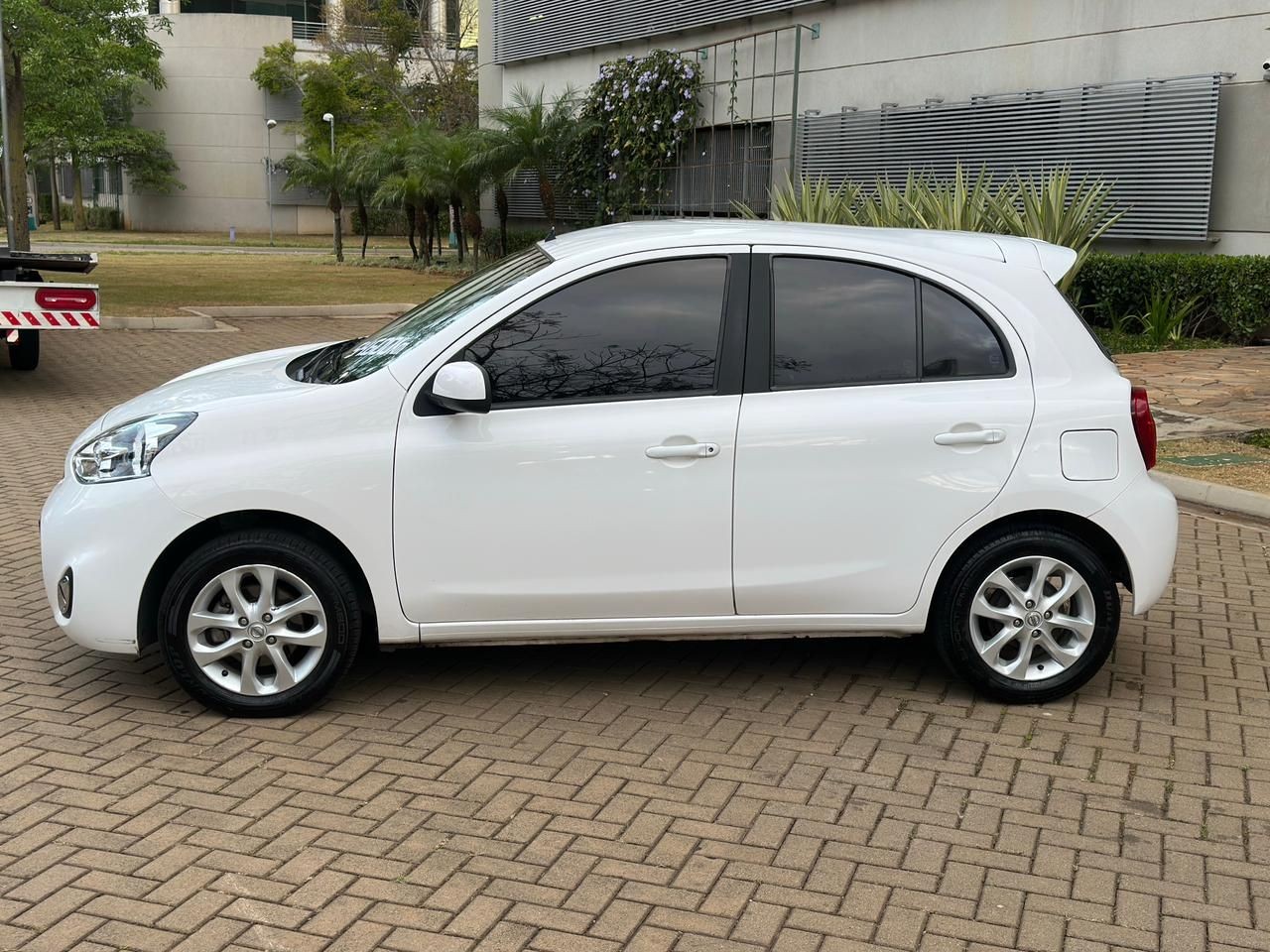 Car Image 12