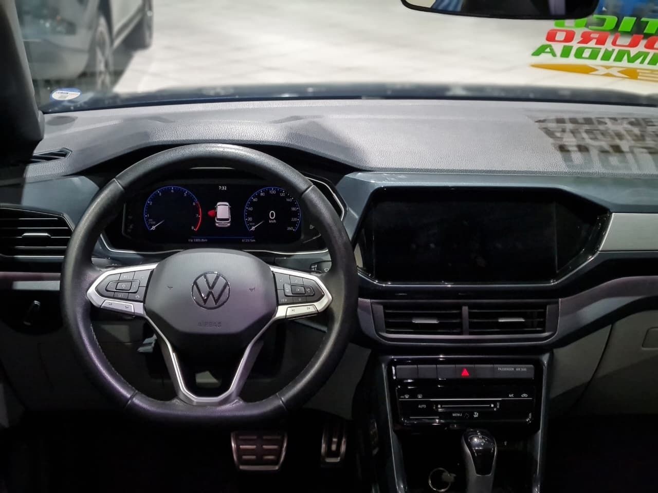 Car Image 11