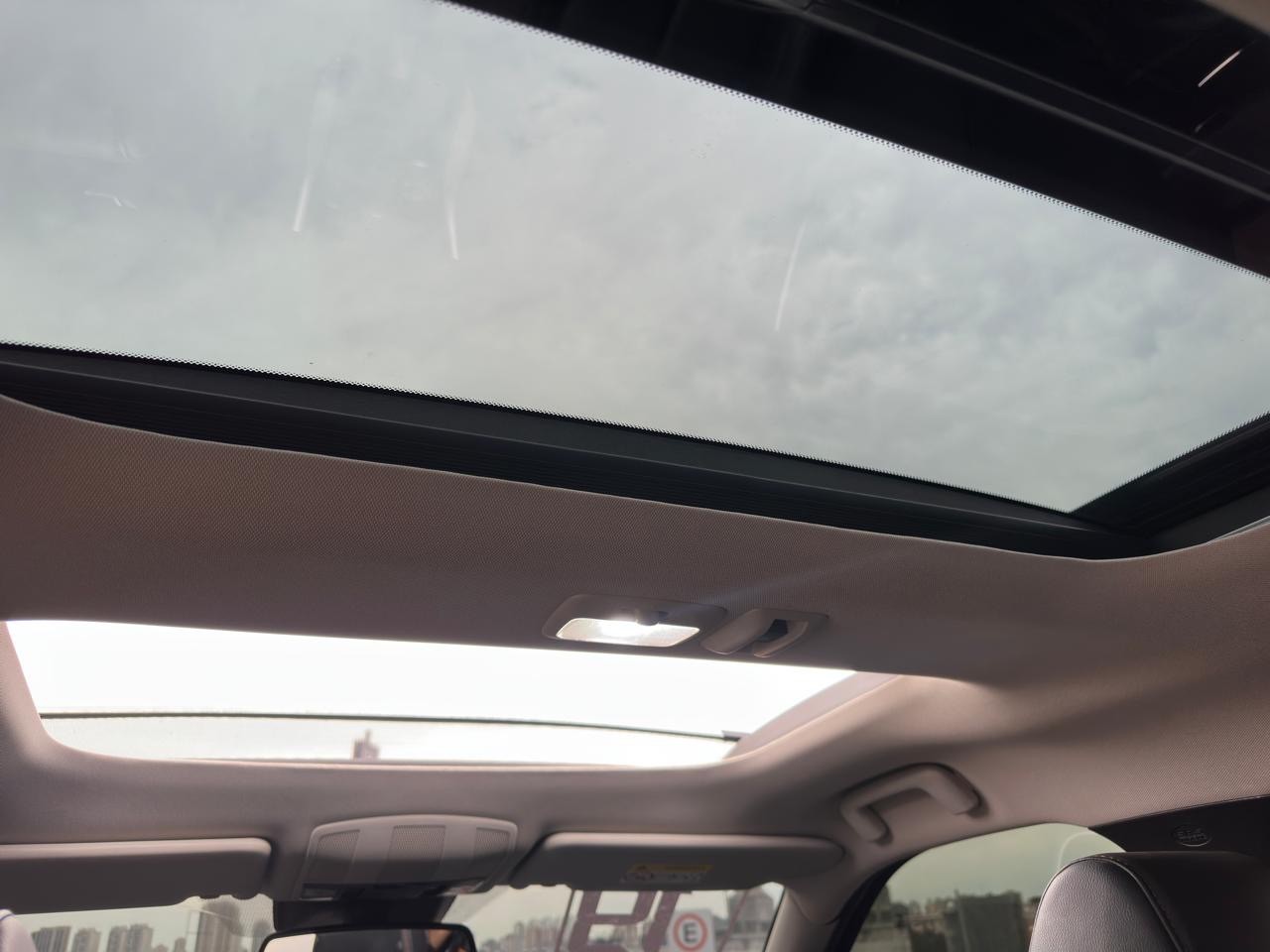 Car Image 17