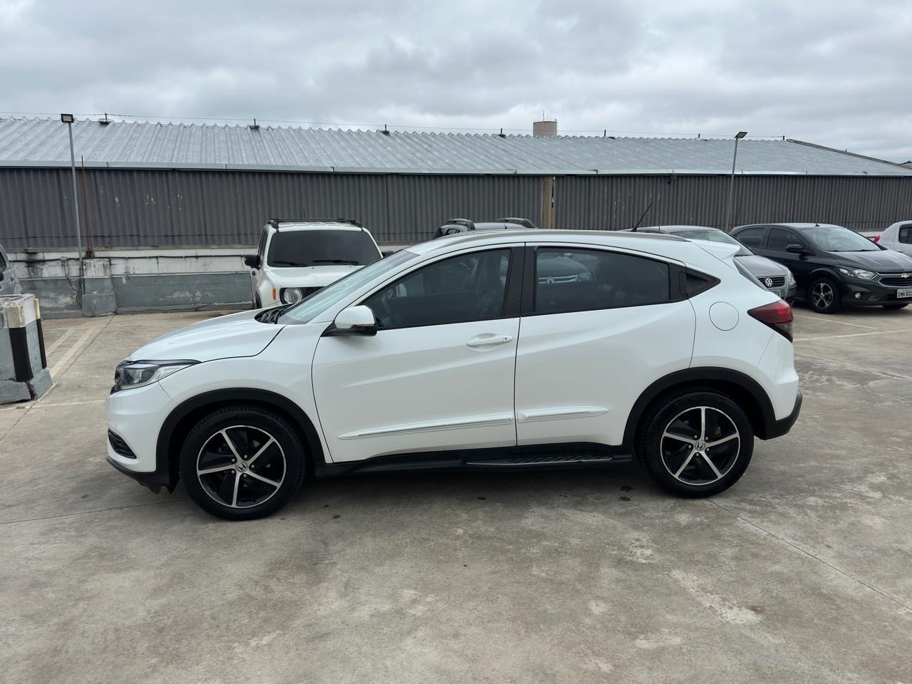 Car Image 10