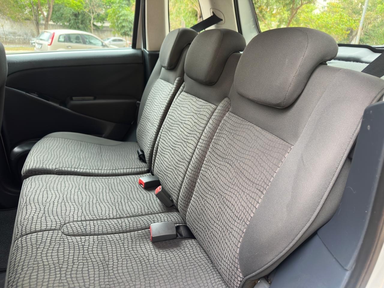 Car Image 9
