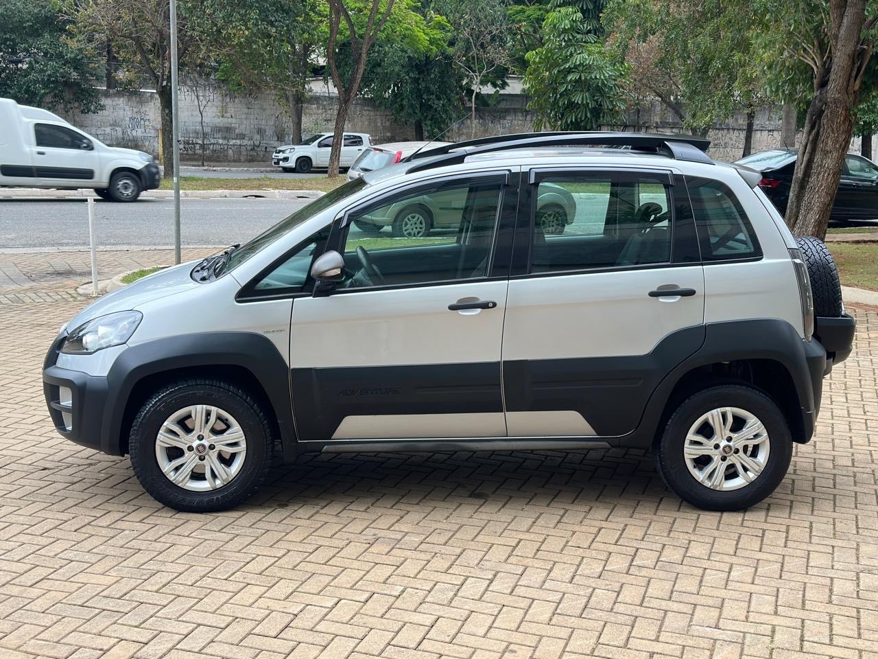 Car Image 12