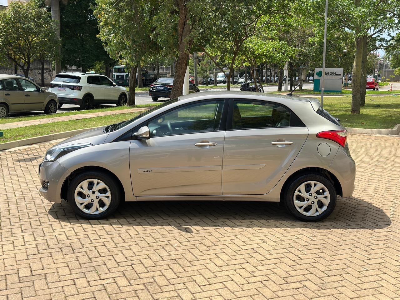 HB20 1.6 COMFORT PLUS 16V