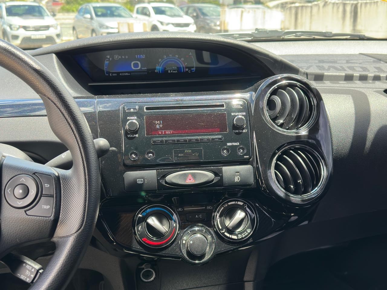 ETIOS 1.5 X PLUS SEDAN 16V