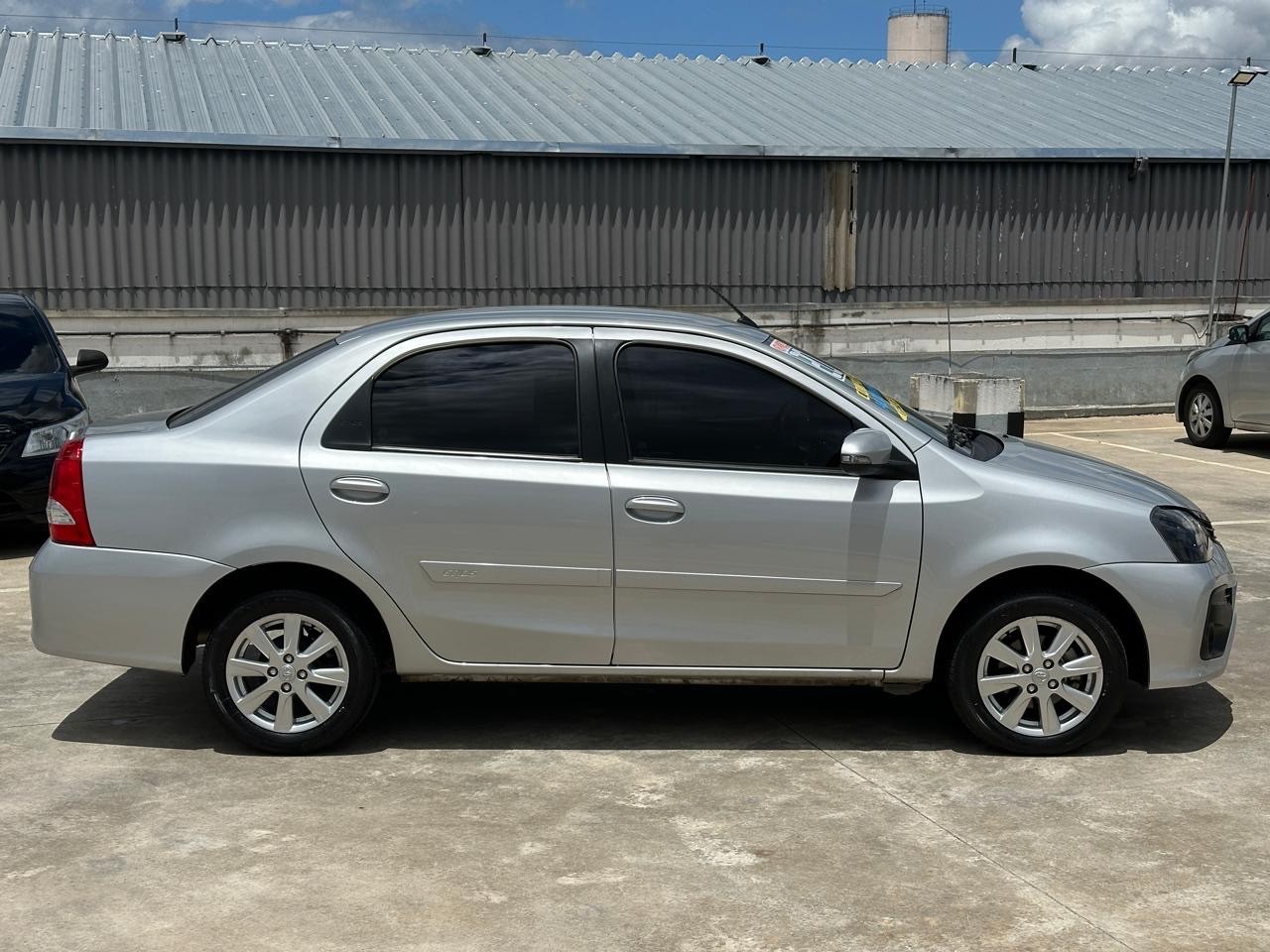 ETIOS 1.5 X PLUS SEDAN 16V