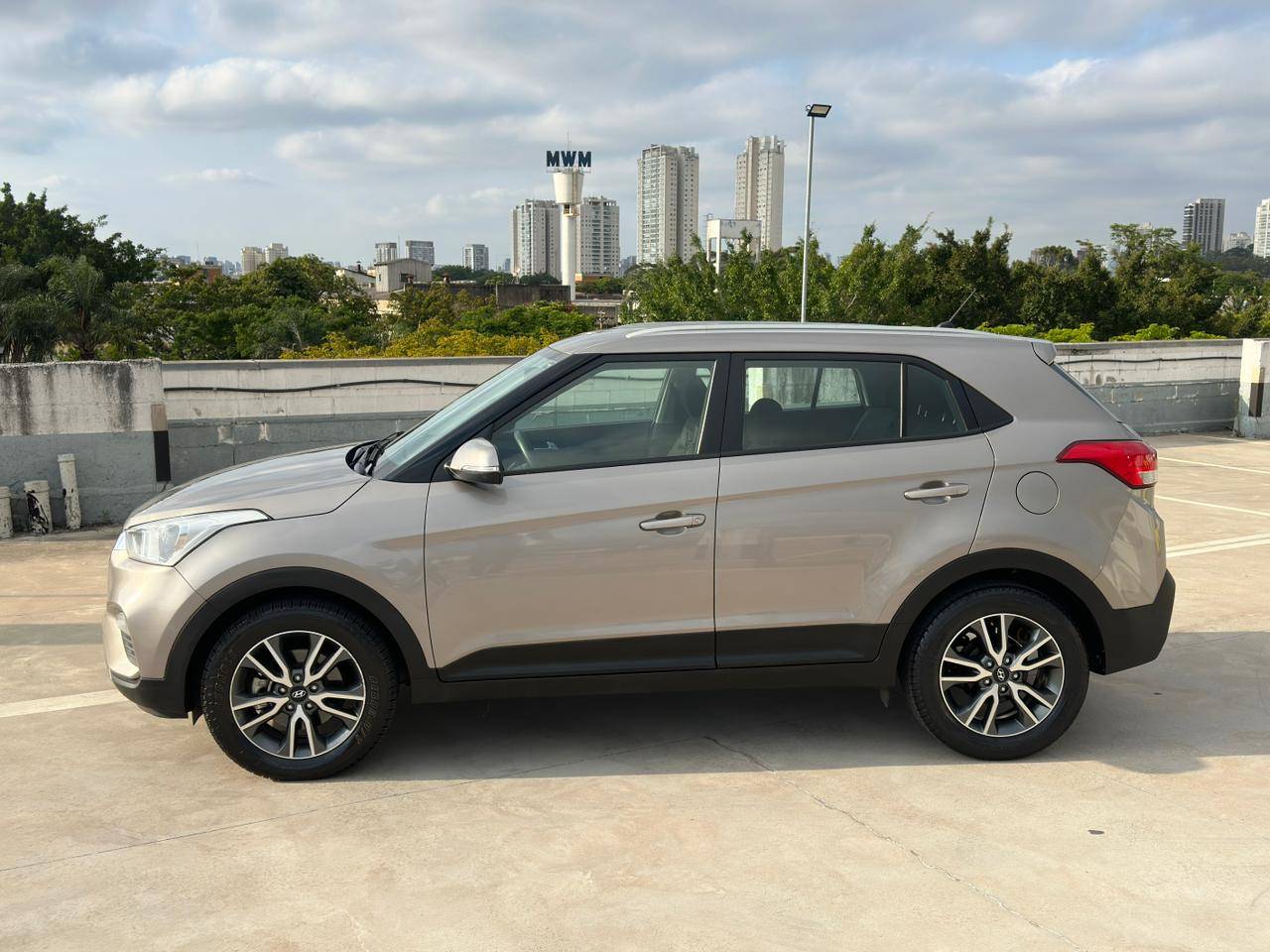 HYUNDAI CRETA