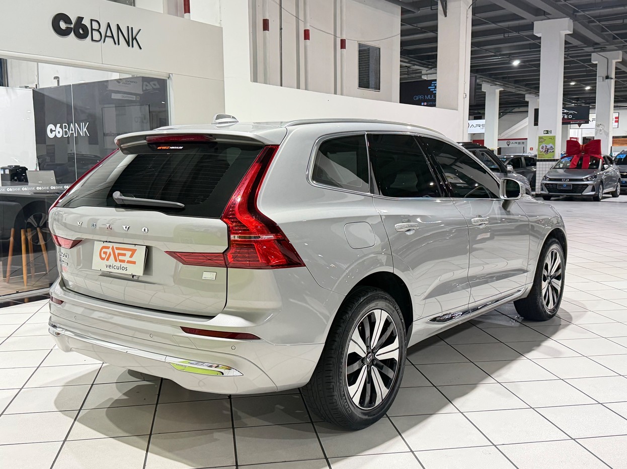 VOLVO XC60 2.0 T8 RECHARGE PLUS AWD