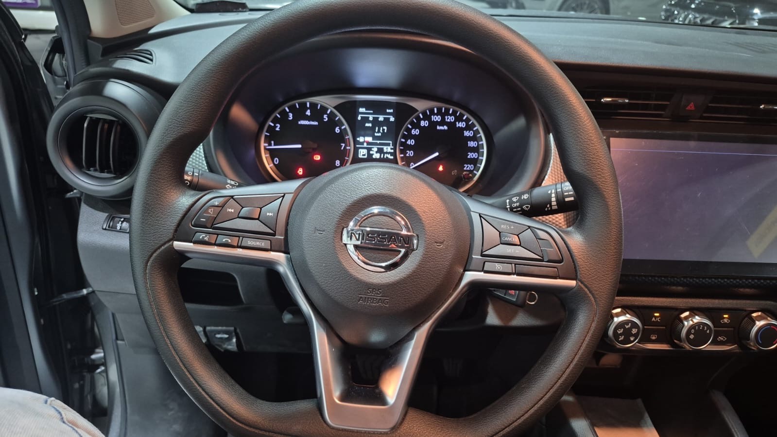 NISSAN KICKS