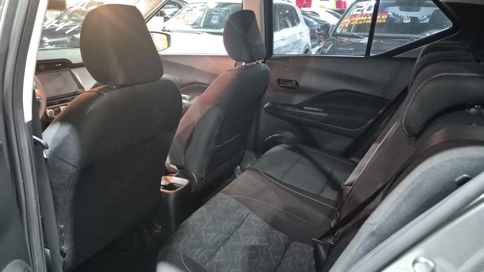 NISSAN KICKS