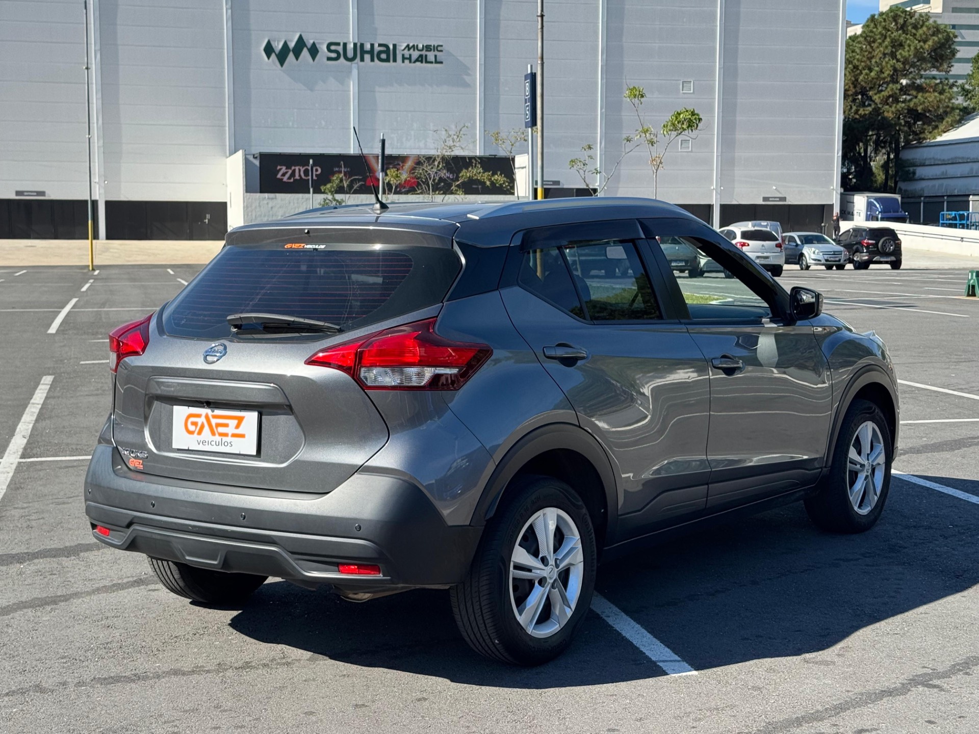 NISSAN KICKS