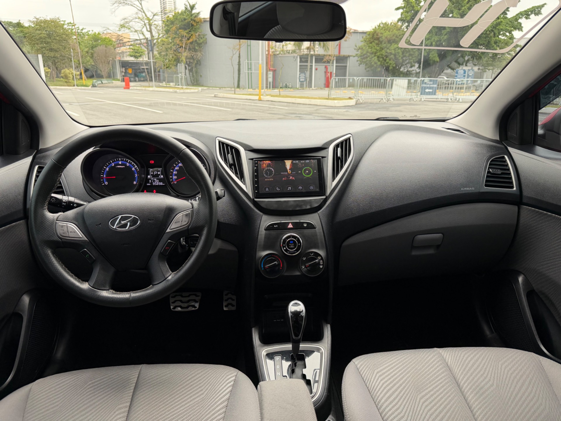 HYUNDAI HB20X