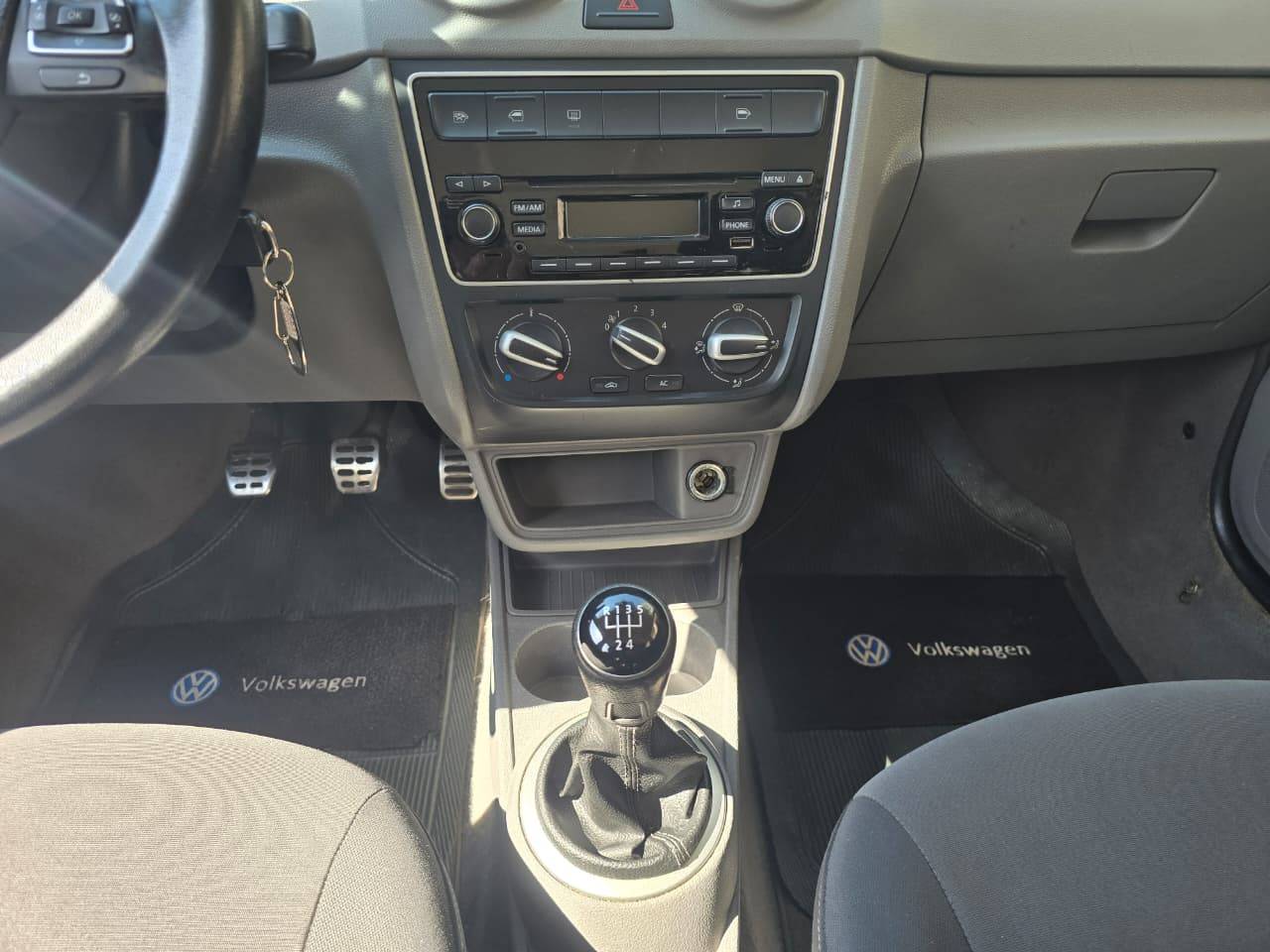 VOLKSWAGEN VOYAGE