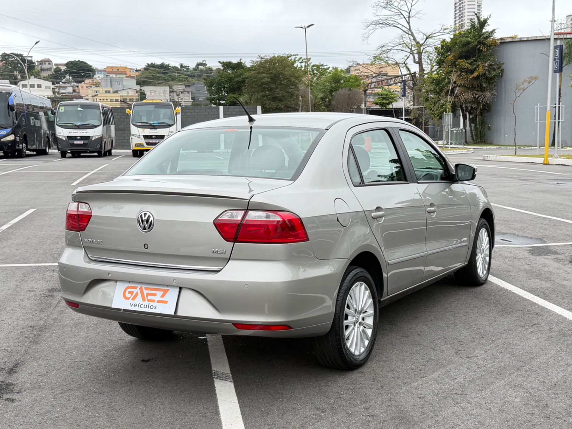 VOLKSWAGEN VOYAGE