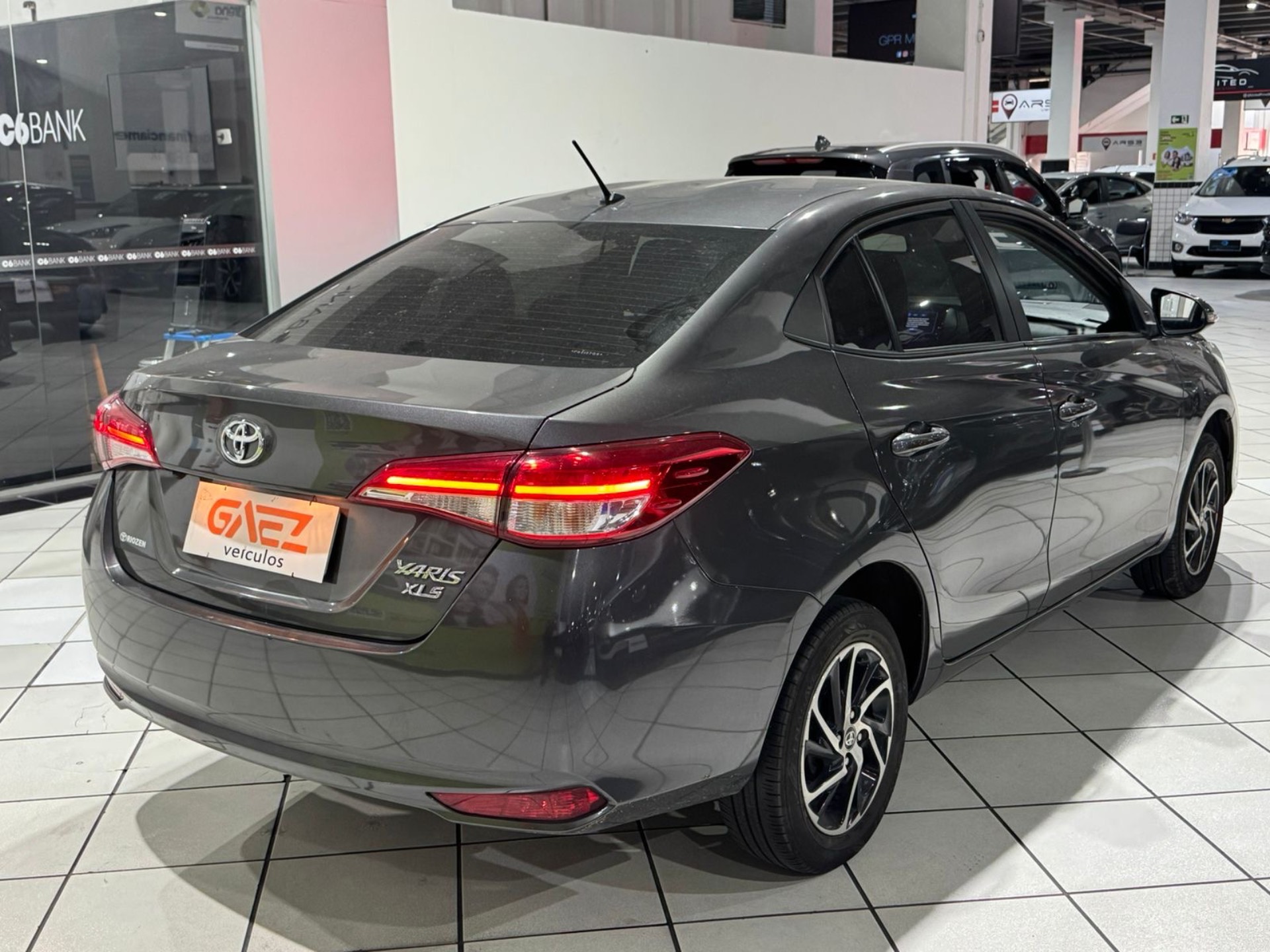 TOYOTA YARIS