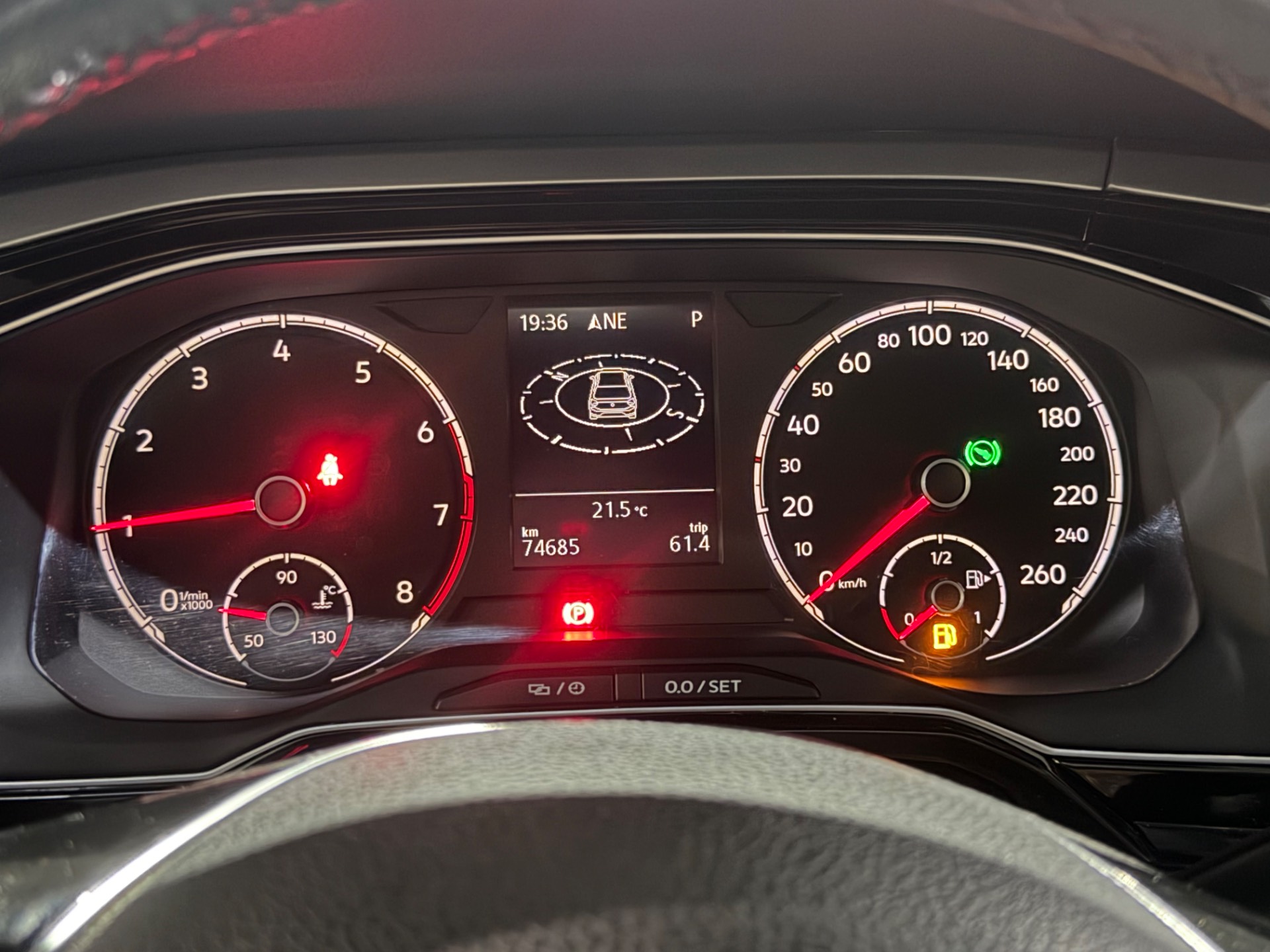 VOLKSWAGEN POLO