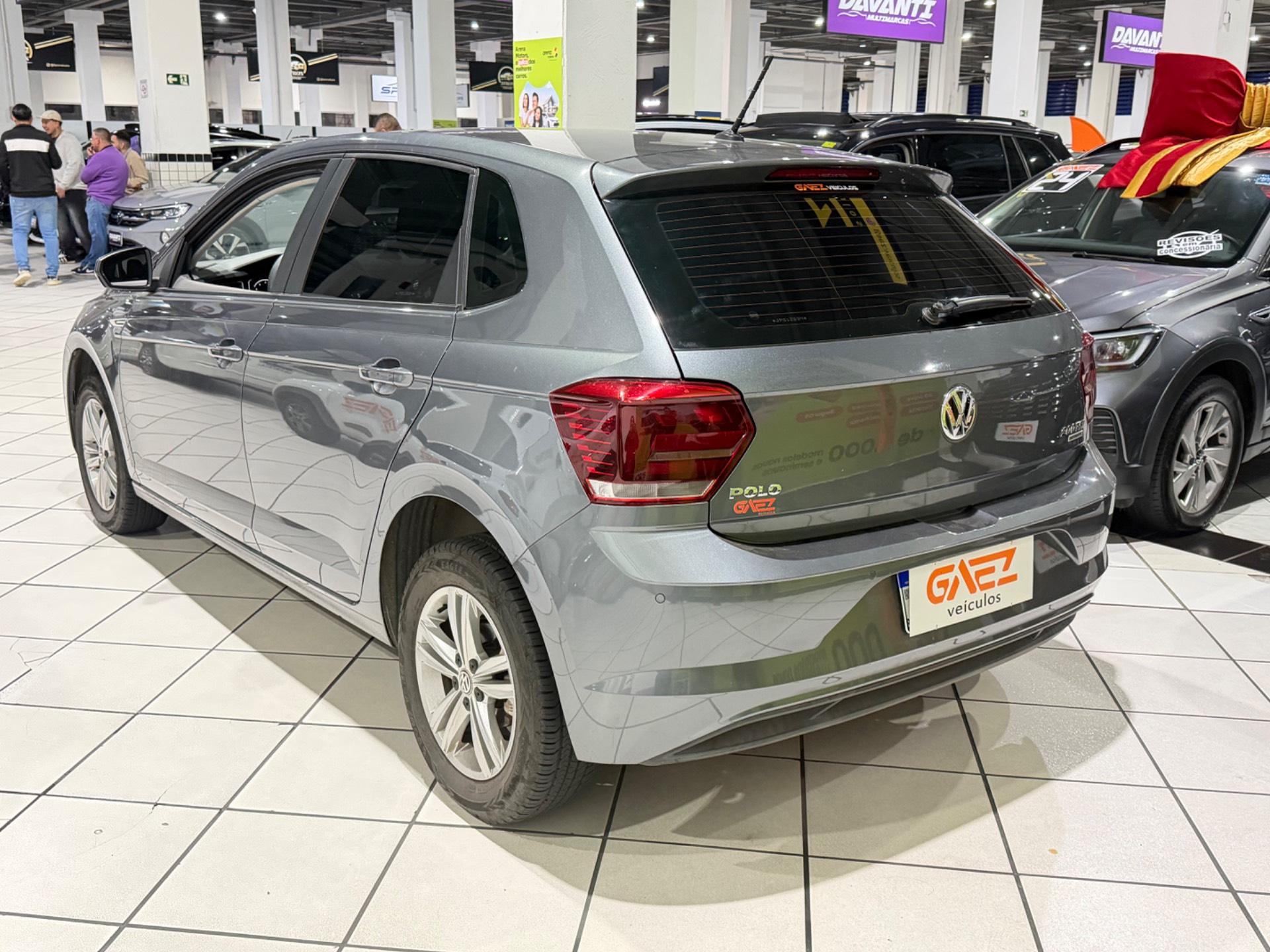 VOLKSWAGEN POLO
