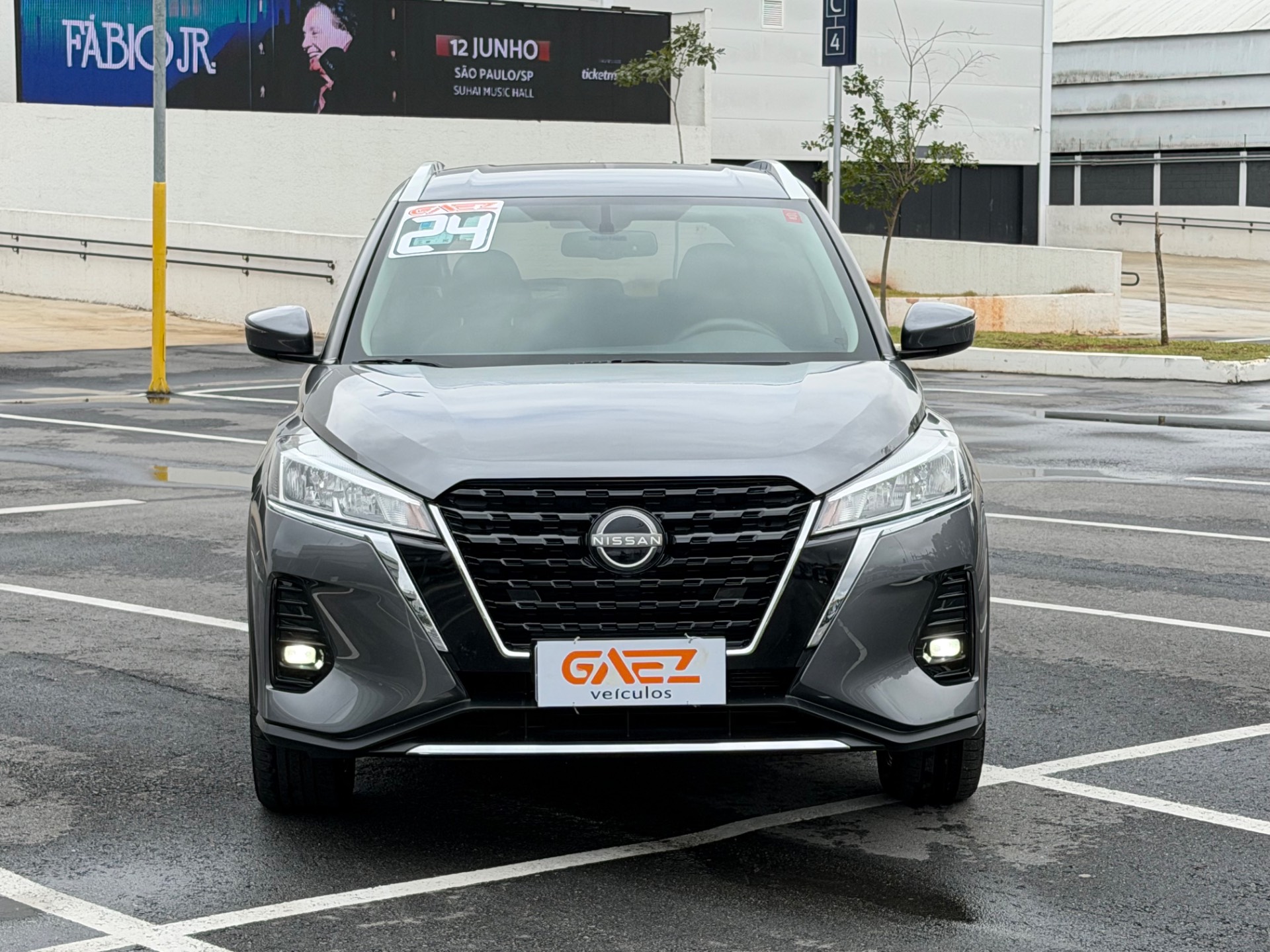 NISSAN KICKS