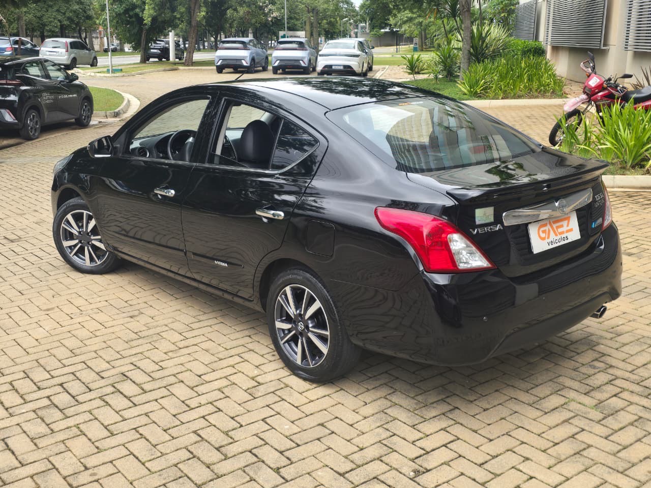 NISSAN VERSA