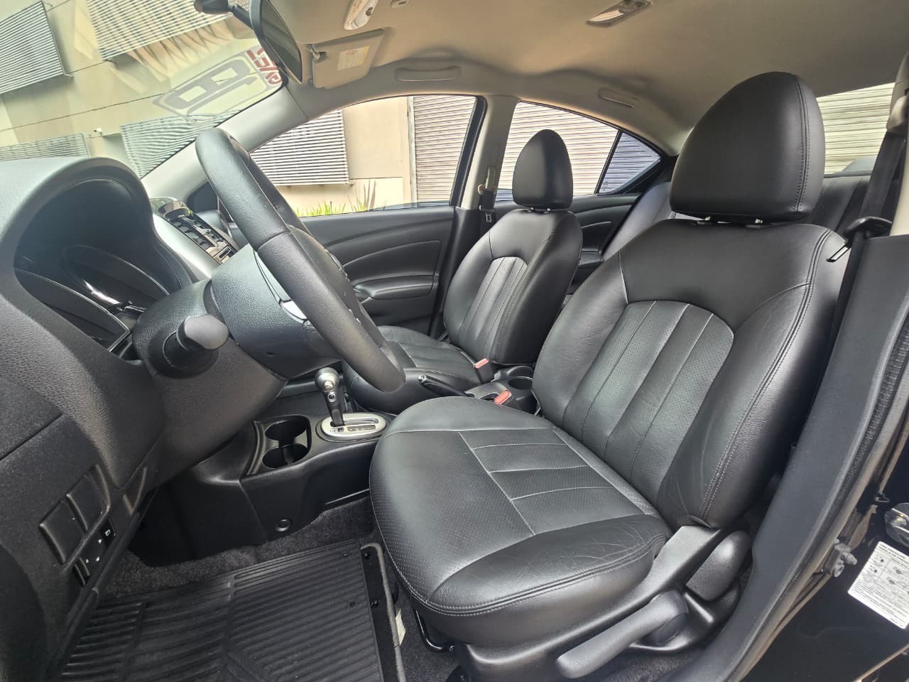 NISSAN VERSA