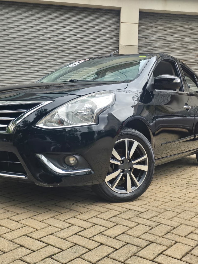 NISSAN VERSA