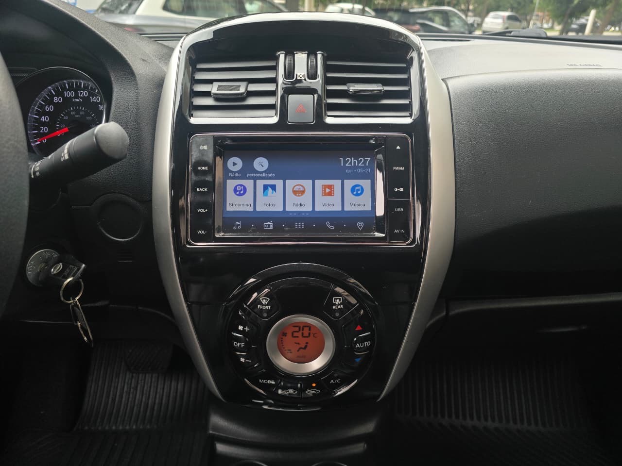 NISSAN VERSA