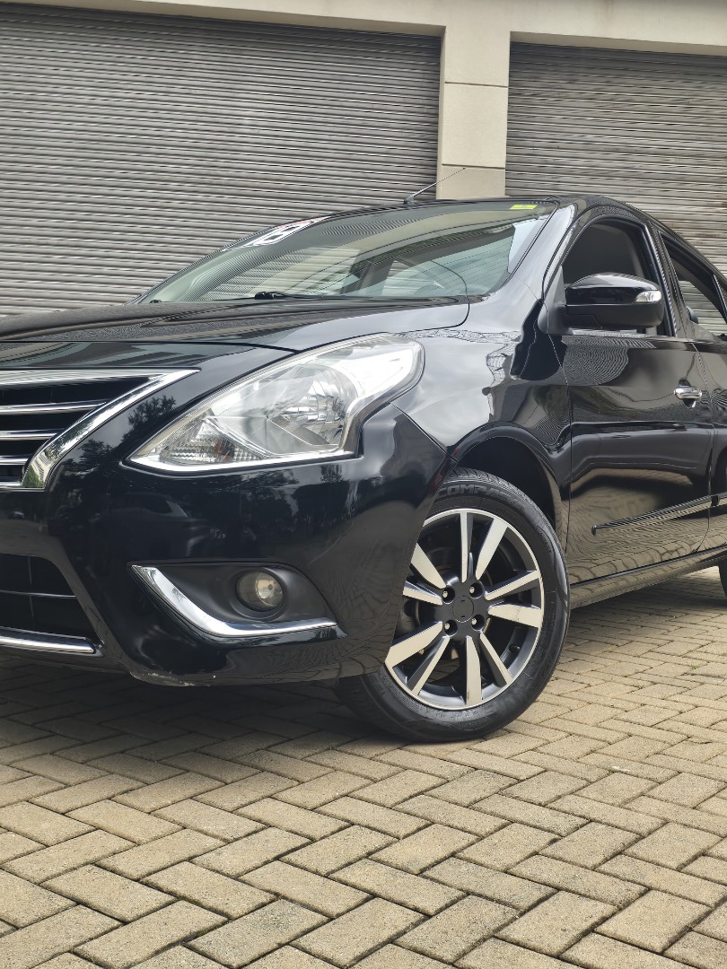 NISSAN VERSA