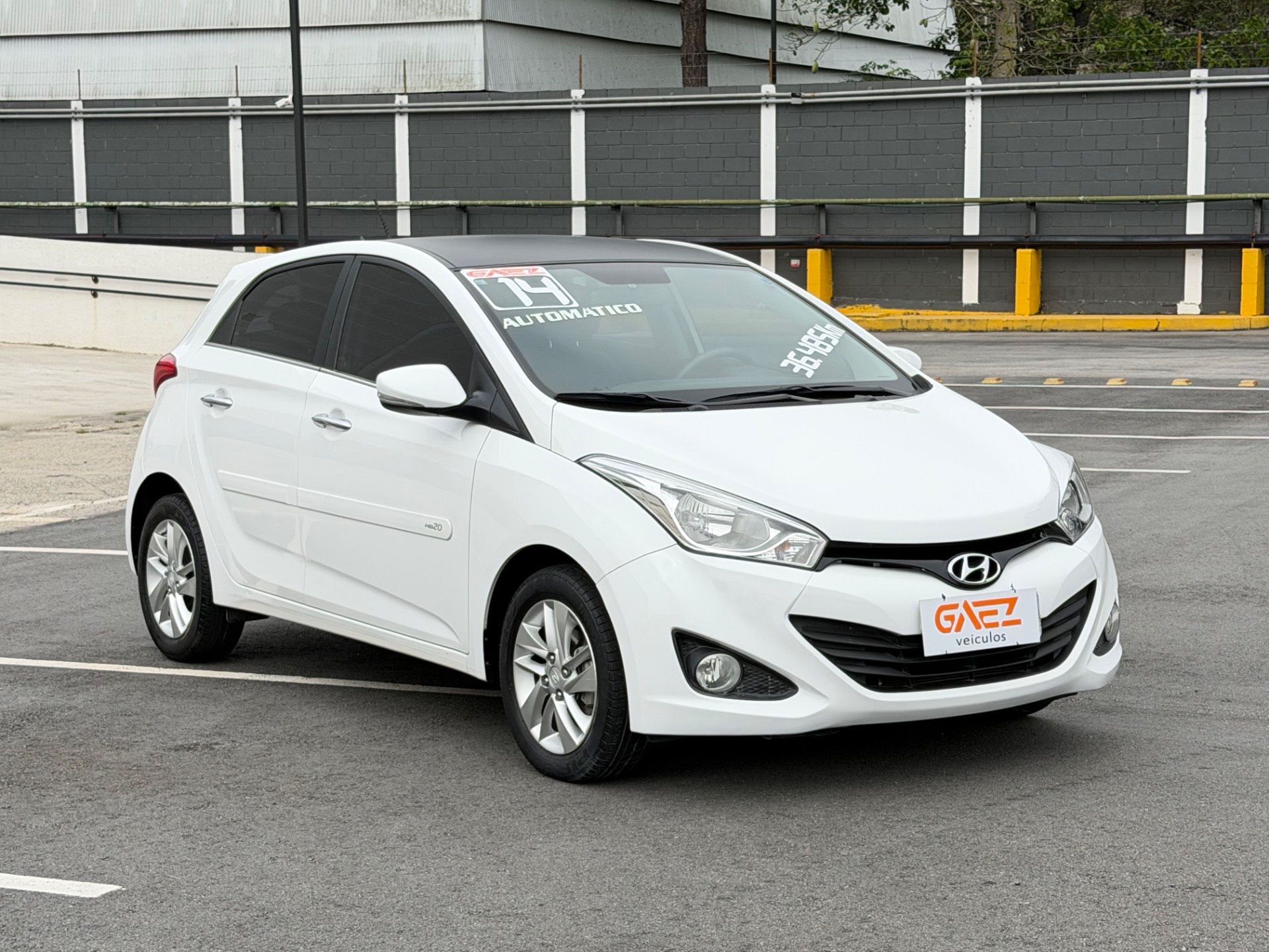 HYUNDAI HB20