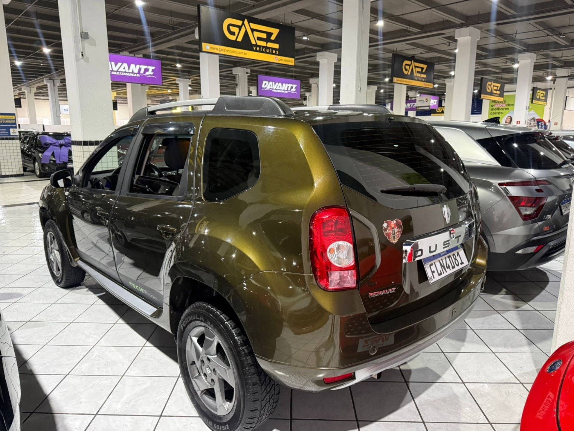 RENAULT DUSTER