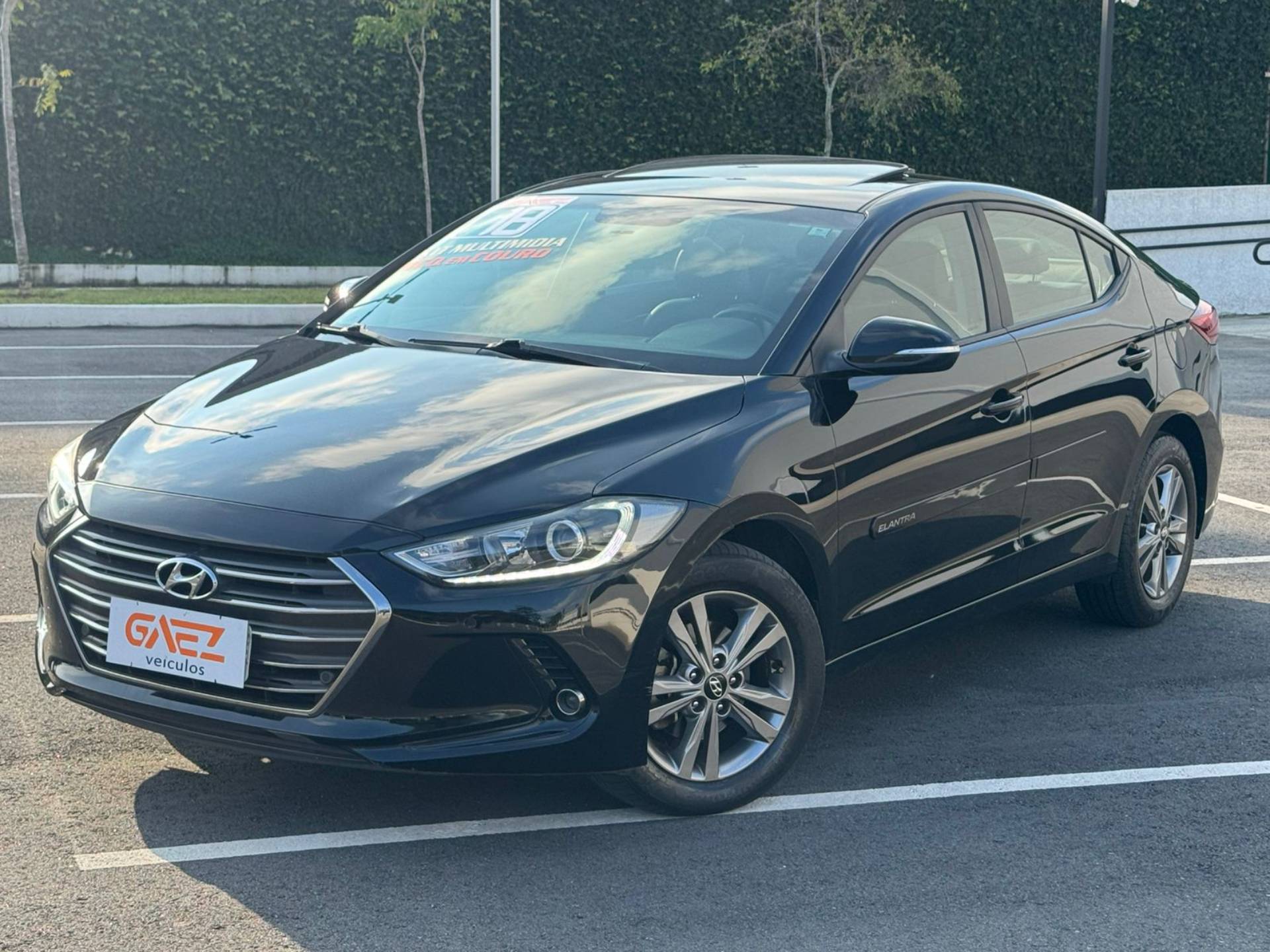 HYUNDAI ELANTRA