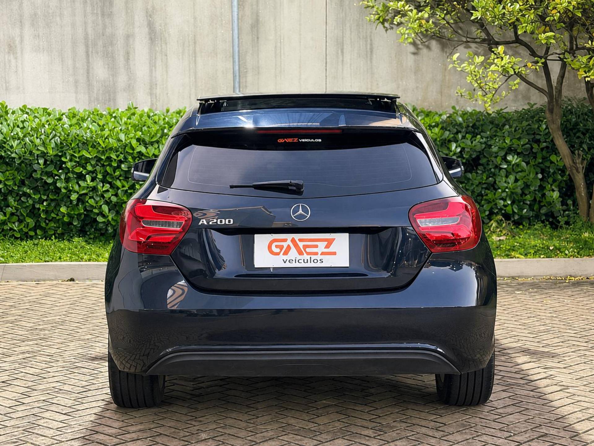MERCEDES-BENZ A 200