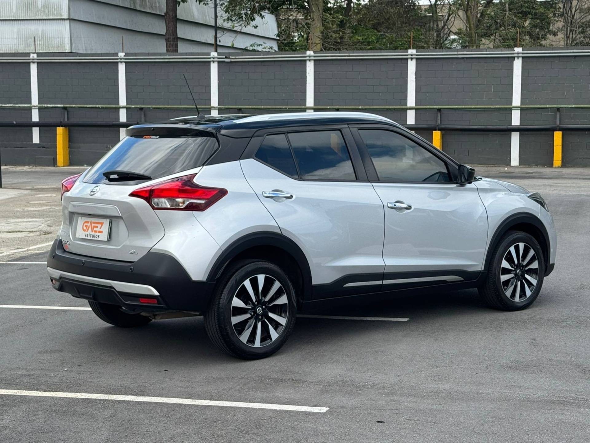 NISSAN KICKS