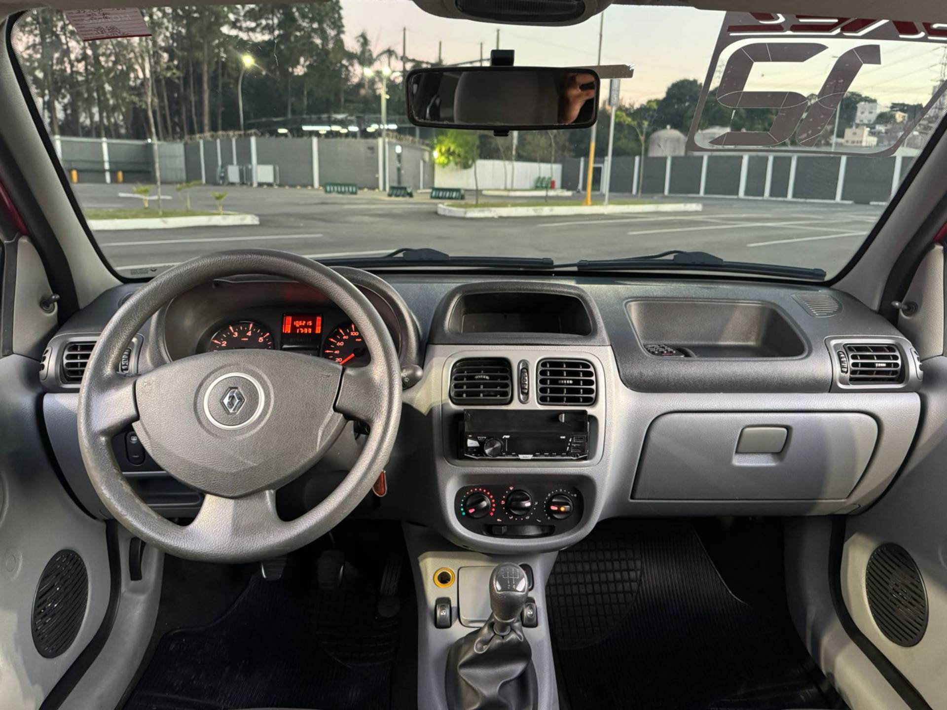 RENAULT CLIO