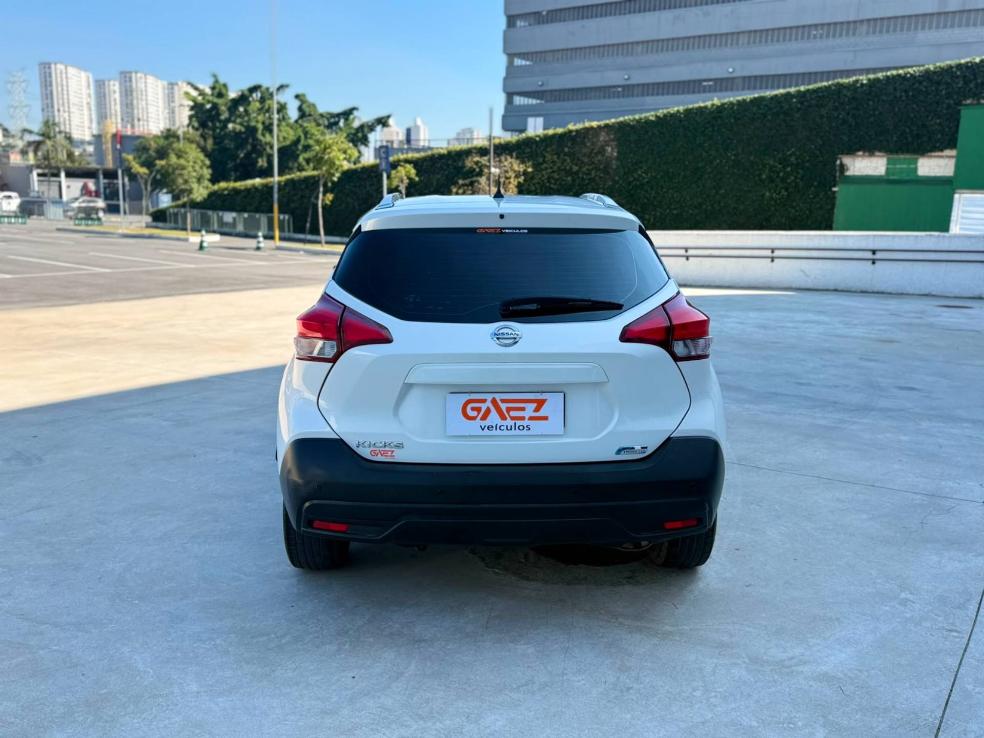 NISSAN KICKS