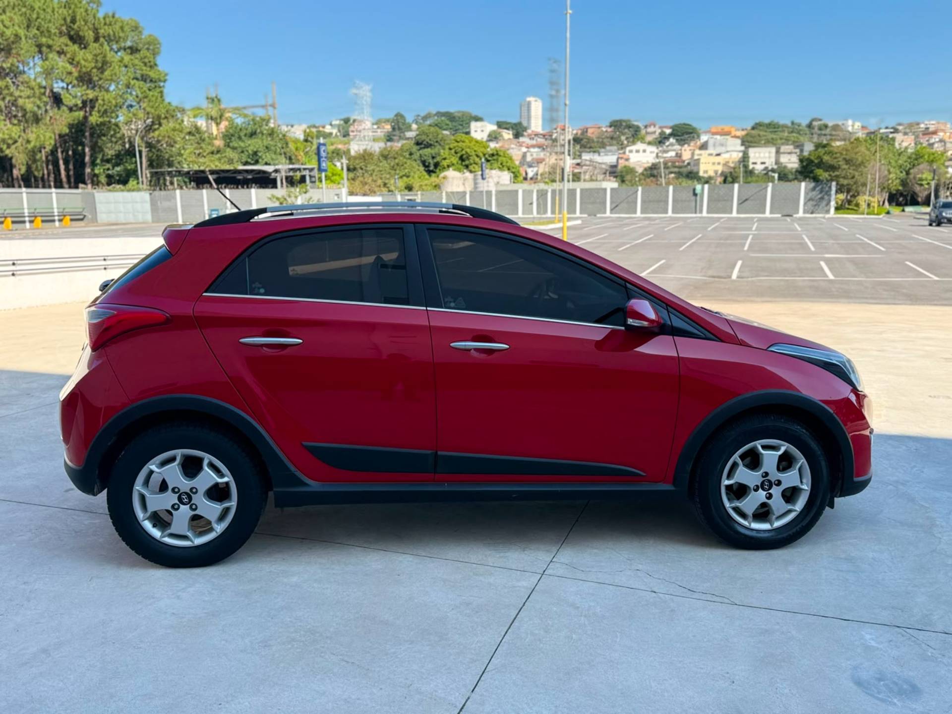 HYUNDAI HB20X